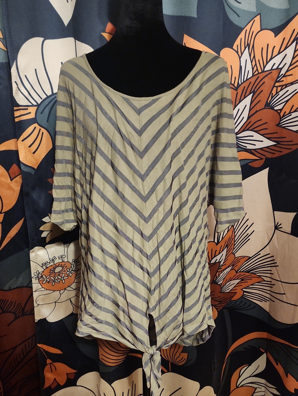 Chico's Striped Tie-Hem Scoop Neck Tunic - Cream & Gray